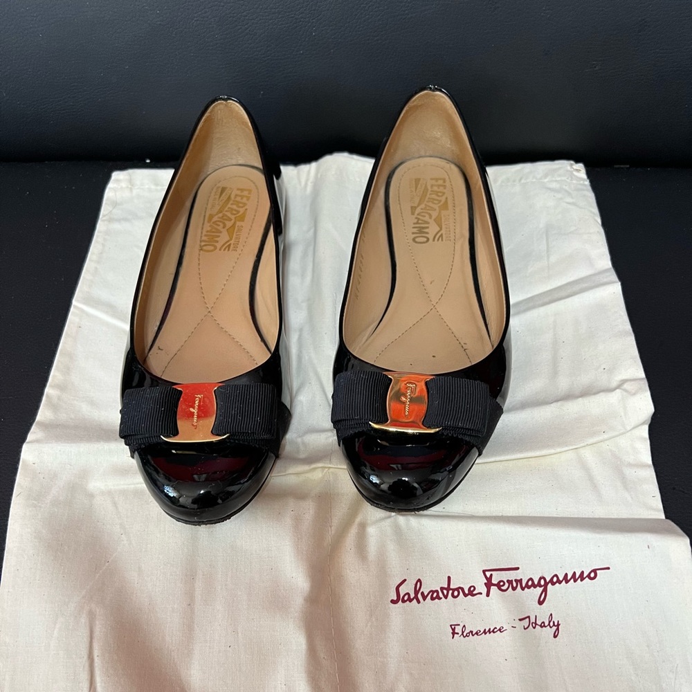 Salvatore Ferragamo varina ballet flats